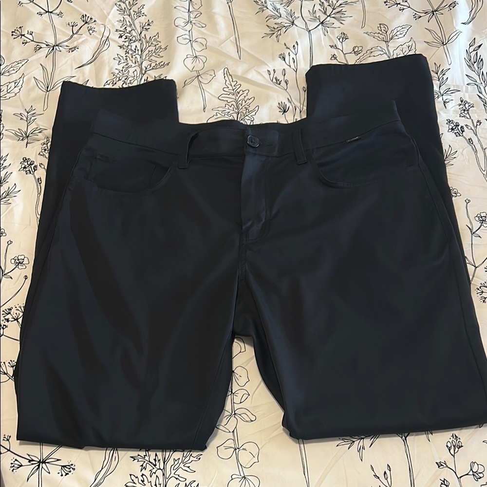 Travis Mathews men’s casual pants